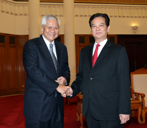Các nước có chủ quyền trên Biển Đông và ASEAN phải ngăn chặn Trung Quốc